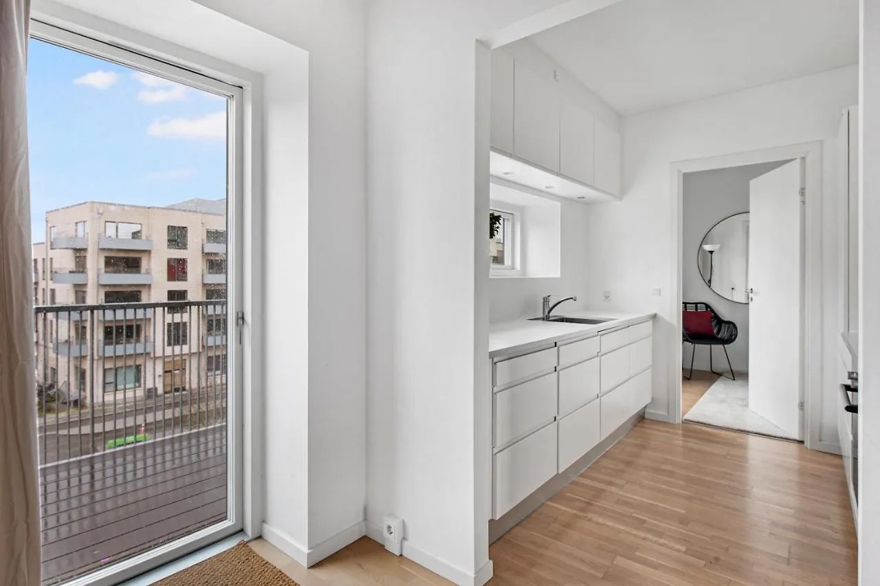 Sanders Arena - Precious Three-Bedroom Apartment Close To Metro Station Copenhagen