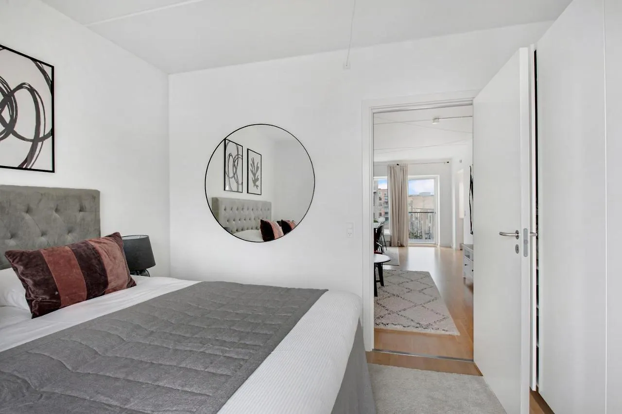 Sanders Arena - Precious Three-Bedroom Apartment Close To Metro Station Copenhagen 0*,