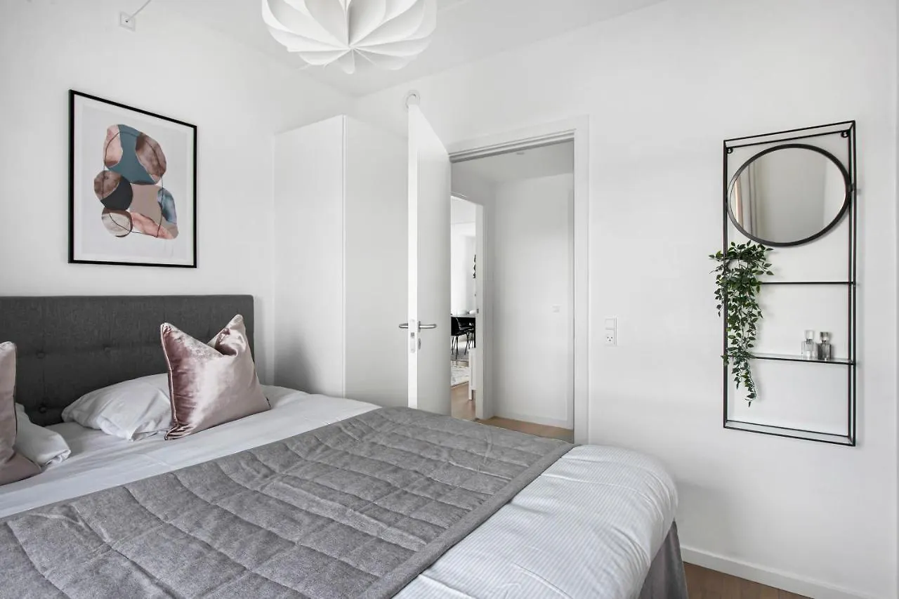 Sanders Arena - Precious Three-Bedroom Apartment Close To Metro Station Copenhagen